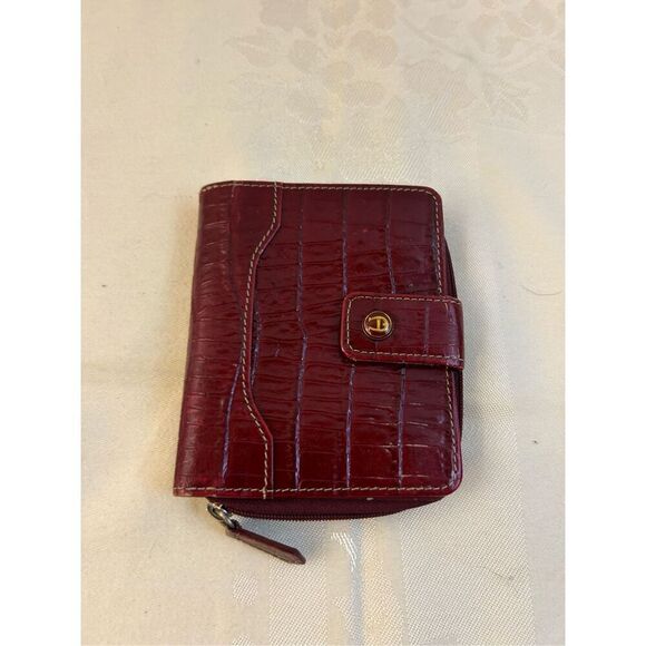 Aigner Etienne Wallet Eel Skin? Burgundy (Defect crack) 4.5x4" cardholder - Picture 3 of 12